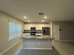 12028 Holystone St in Oakland, FL - Building Photo - Building Photo