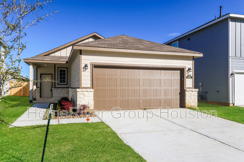 17003 Pandora Wy in Porter, TX - Foto de edificio