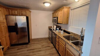 935 E 600 S, Unit 10 in Salt Lake City, UT - Building Photo