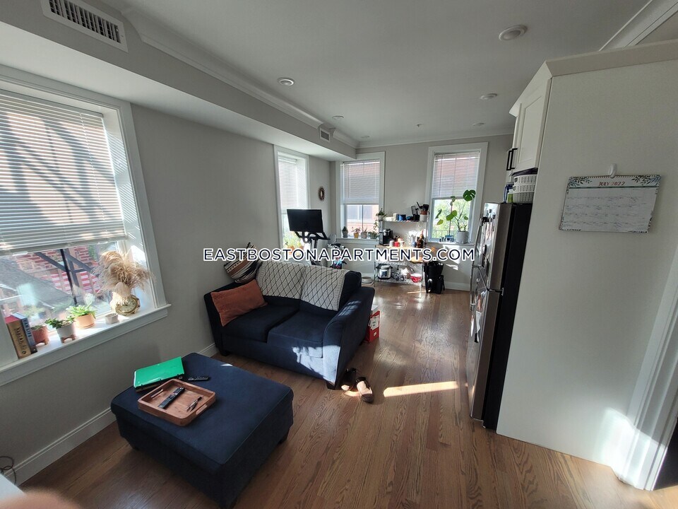 191 Porter St-Unit -5 in Boston, MA - Foto de edificio