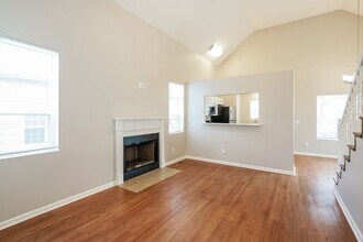 2005 Lassiter Dr in Goodlettsville, TN - Building Photo - Building Photo