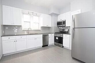 19-46 75th St in Queens, NY - Building Photo - Building Photo