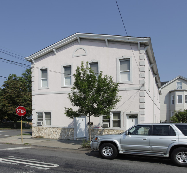 50 2nd St in Elizabeth, NJ - Building Photo - Building Photo