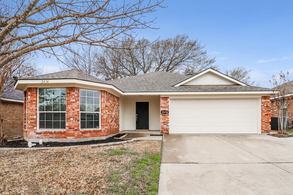 2616 Wakecrest Dr in Fort Worth, TX - Building Photo