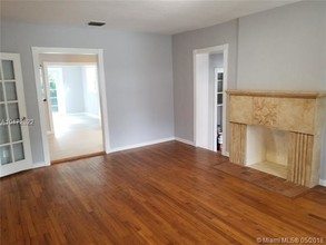2288 Tequesta Way-Unit -2288 in Miami, FL - Building Photo - Building Photo