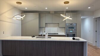 726 E 8th St in Boston, MA - Building Photo