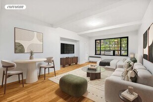 307 E 44th St in New York, NY - Building Photo