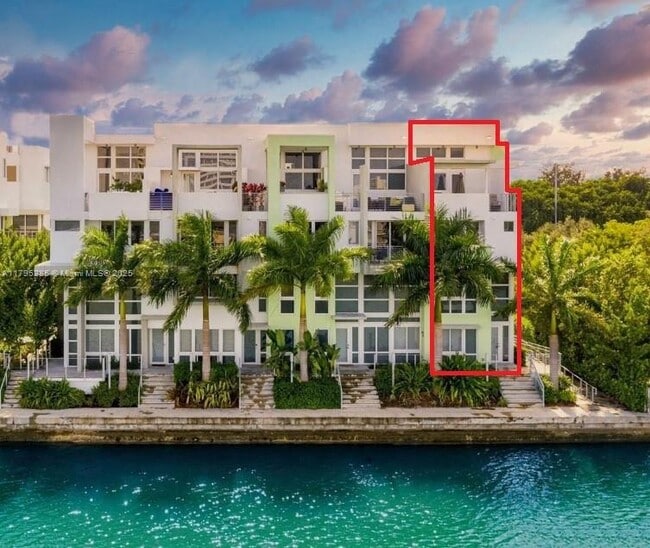 property at 101 N Shore Dr