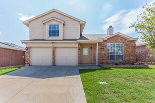 1621 Whispering Cove Trail in Fort Worth, TX - Building Photo