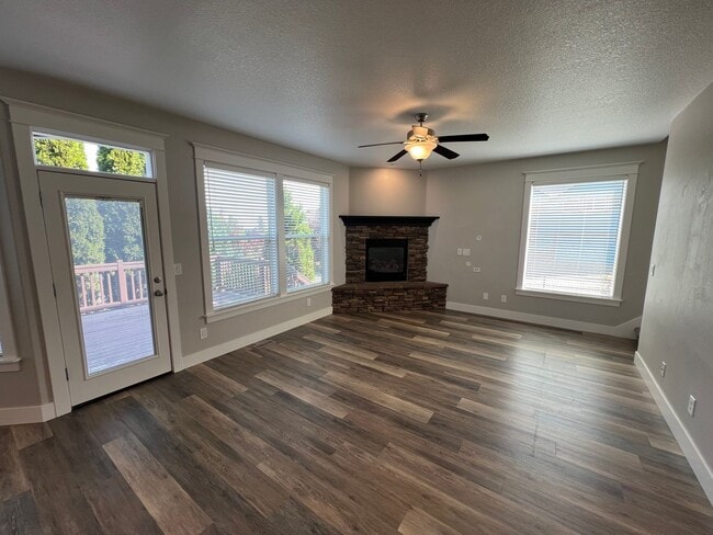 941 Dalke Ridge Ct NW in Salem, OR - Building Photo - Building Photo