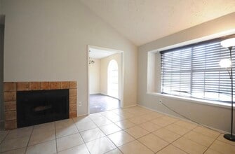 3727 Meadow Pl Dr in Houston, TX - Building Photo - Building Photo