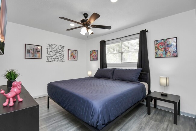 15711 Creekhaven Dr in Houston, TX - Building Photo - Building Photo