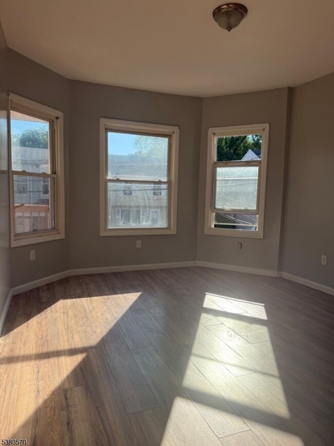 72 Arch St in Paterson, NJ - Building Photo - Building Photo