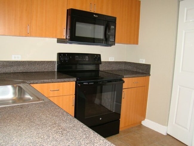 10126 NW 33rd St in Coral Springs, FL - Building Photo - Building Photo