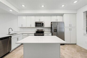 19140 Scallop Lp, Unit 105 in Bradenton, FL - Foto de edificio - Building Photo