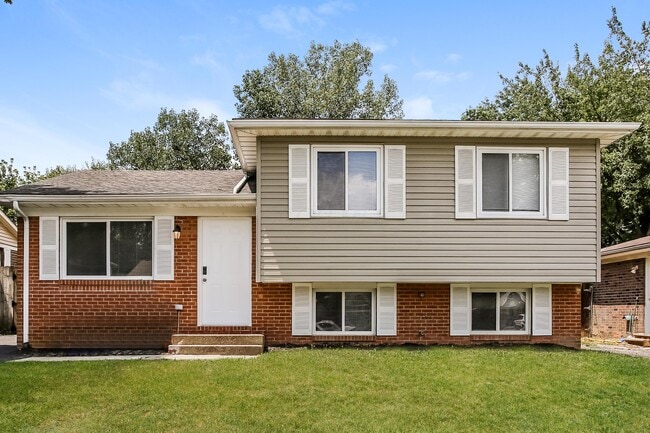 property at 1335 Birch Dr