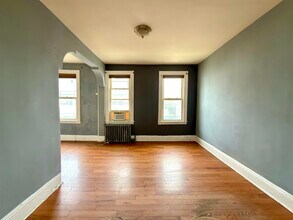 225 Lembeck Ave in Jersey City, NJ - Building Photo - Building Photo