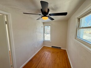 1613 Dewey St in Manitowoc, WI - Building Photo - Building Photo