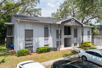 Azure East in Tampa, FL - Foto de edificio - Building Photo