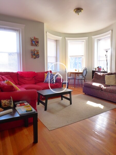 141 Chiswick Rd, Unit 3