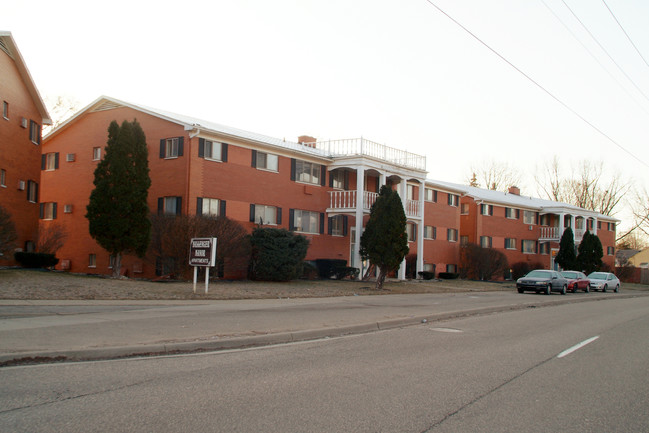 Ballenger Manor in Flint, MI - Building Photo - Building Photo