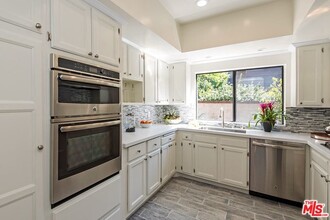4507 Alla Rd, Unit 6 in Marina Del Rey, CA - Foto de edificio - Building Photo