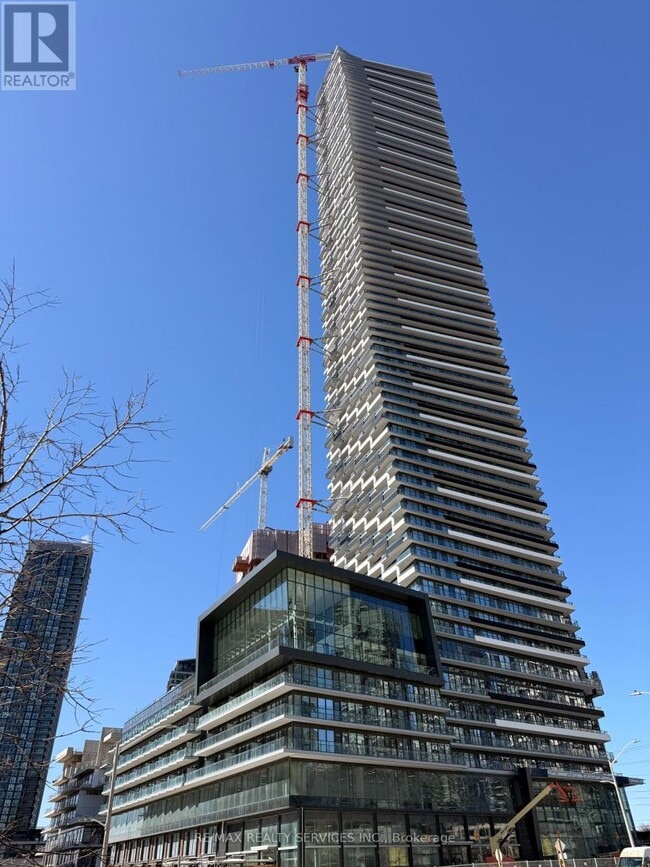 448 Burnhamthorpe Rd W in Mississauga, ON - Building Photo - Building Photo