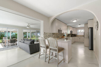 420 Sunset Way in Juno Beach, FL - Foto de edificio - Building Photo