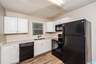 2401 4th St NW in Center Point, AL - Building Photo - Building Photo