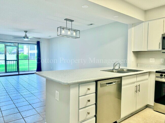1507 Military Cutoff Rd in Wilmington, NC - Building Photo - Building Photo