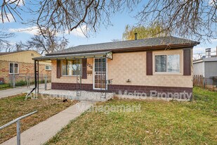225 S Yates St in Denver, CO - Building Photo