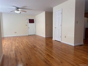 105 N Montgomery St in Walden, NY - Building Photo - Building Photo