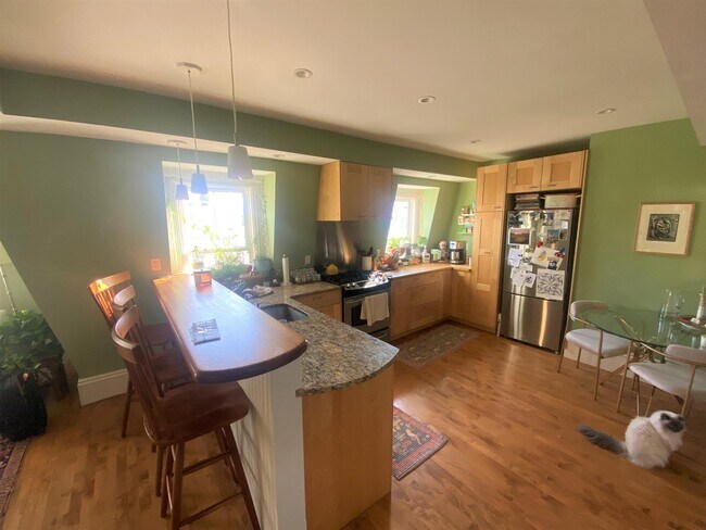 9 Claremon St, Unit 3 in Somerville, MA - Building Photo - Building Photo