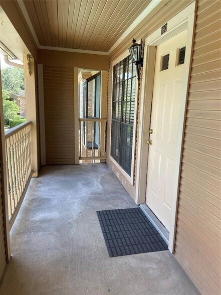 1311 Antoine Dr, Unit 184 in Houston, TX - Foto de edificio - Building Photo