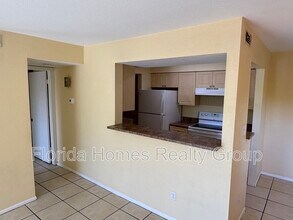 2905 Winkler Ave in Ft. Myers, FL - Building Photo - Building Photo