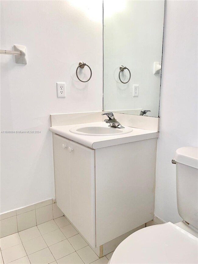 4321 SW 160th Ave in Hollywood, FL - Building Photo - Building Photo