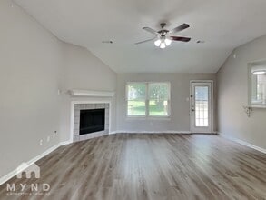 15 Rolling Oaks Dr in Oakland, TN - Building Photo - Building Photo