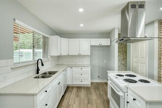7006 Greenock St in Austin, TX - Building Photo - Building Photo