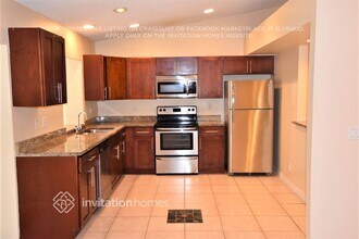 1673 NW 97th Terrace in Coral Springs, FL - Foto de edificio - Building Photo