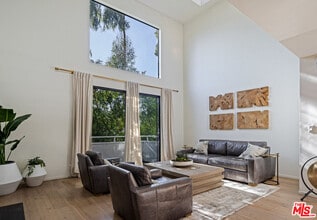 1401 Camden Ave in Los Angeles, CA - Building Photo - Building Photo