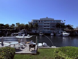 180 Isle of Venice Dr in Fort Lauderdale, FL - Building Photo