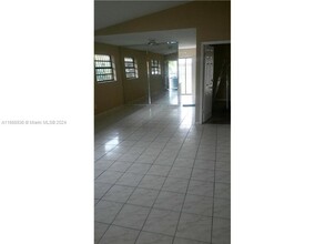 3577 NW 187th St in Miami Gardens, FL - Building Photo - Building Photo