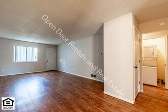 4934-4936 Vermont Ln in Fort Wayne, IN - Building Photo - Building Photo