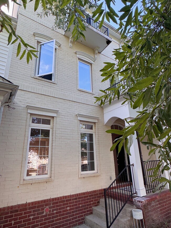4316 Summercrest Blvd, Unit 605 in Antioch, TN - Foto de edificio - Building Photo
