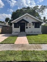 734 47th St in West Palm Beach, FL - Building Photo - Building Photo
