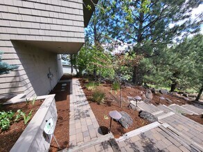 124 NW Utica Ave in Bend, OR - Building Photo - Building Photo