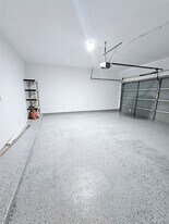 3629 Pine Valley Dr in Pearland, TX - Building Photo