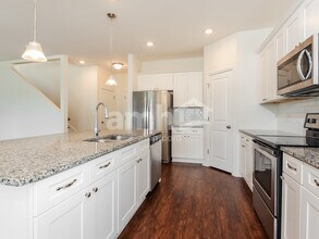 311 Dogwood Cir in Savannah, GA - Building Photo - Building Photo