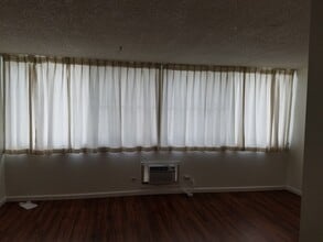 1560 Kanunu St, Unit 618 in Honolulu, HI - Building Photo - Building Photo