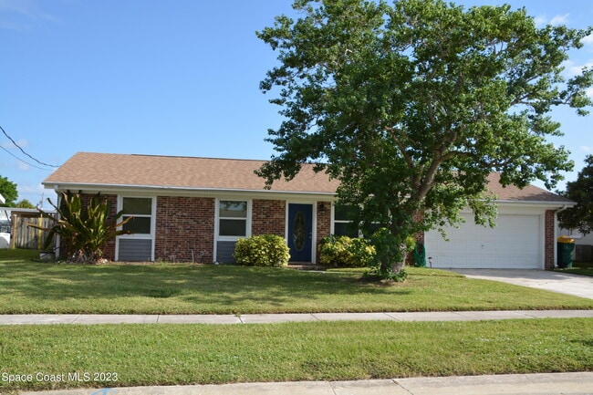 property at 1400 Glen Haven Dr
